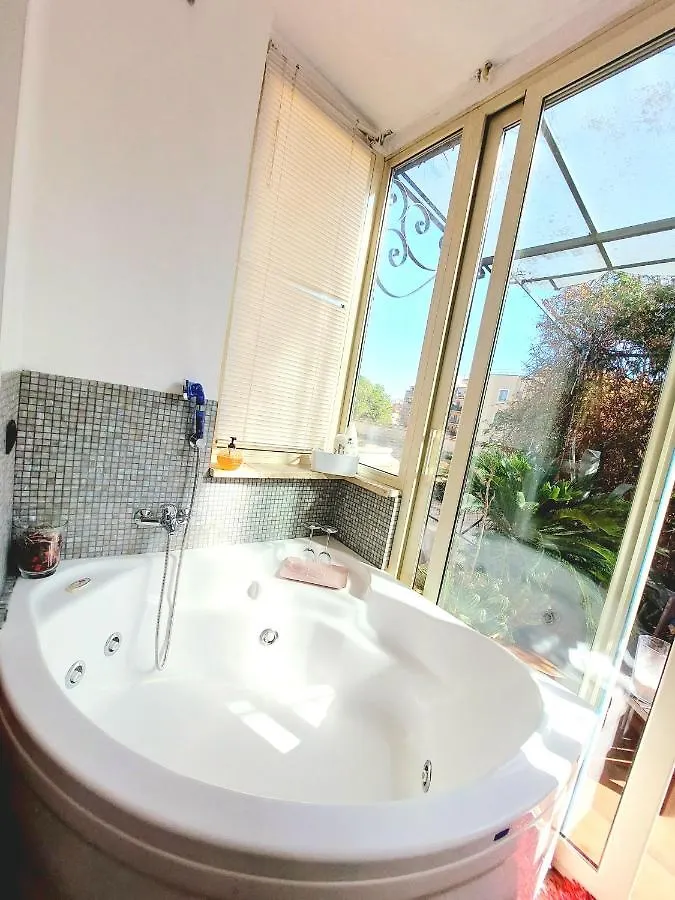 Apartment Le Terrazze Di Trastevere - Con Vasca Idromassaggio Italy